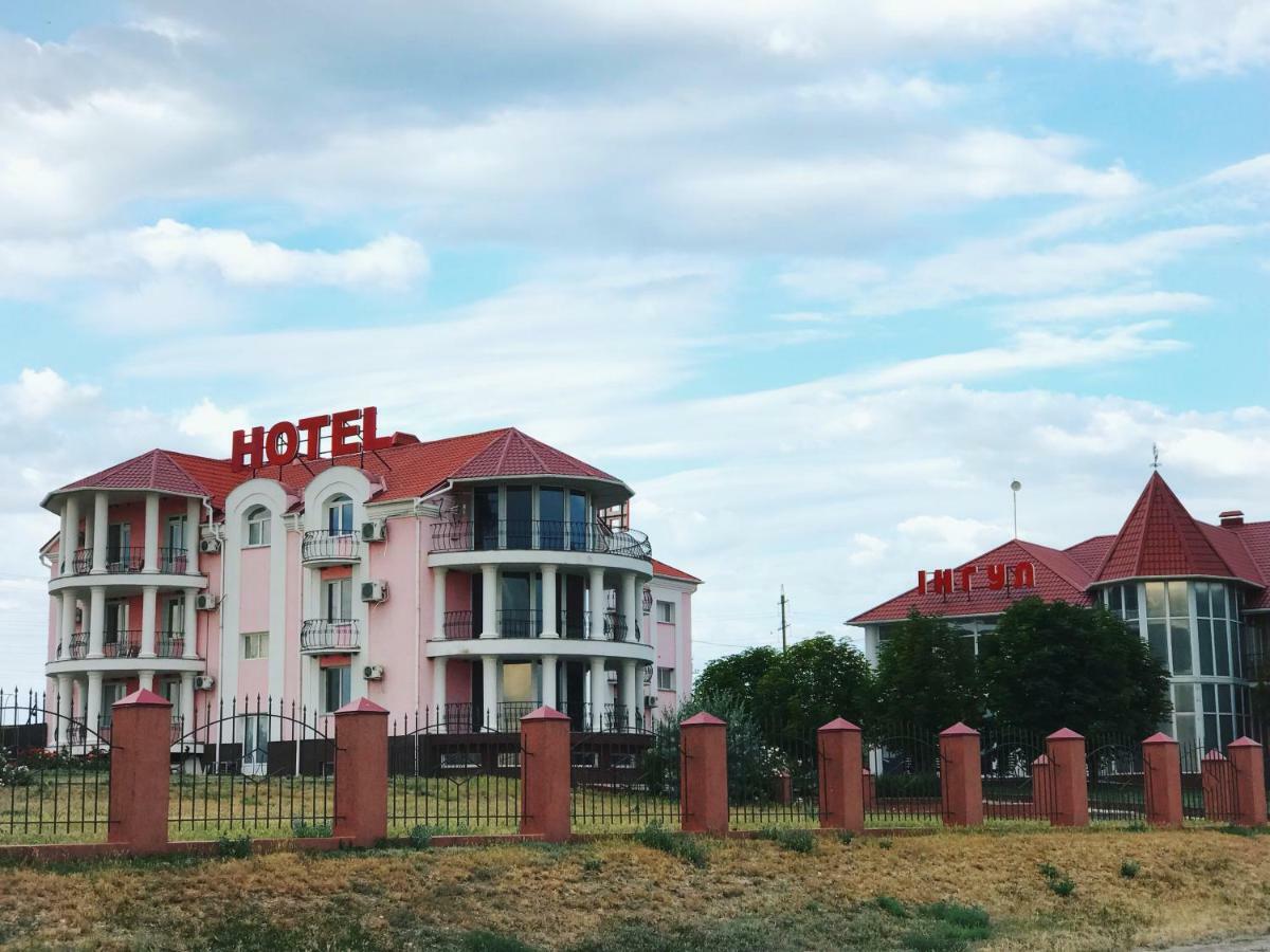 Отель Ингул / Hotel Ingul Николайев Екстериор снимка