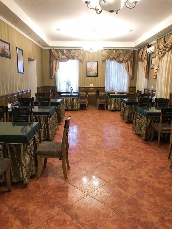 Отель Ингул / Hotel Ingul Николайев Екстериор снимка